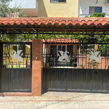 Guest house Vila 25 Golem