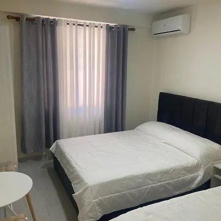 Vila 25 Golem Golem (Tirana)